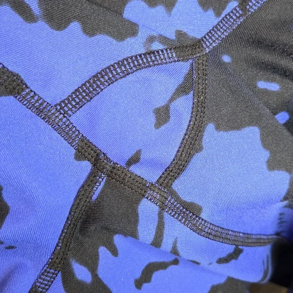 G270. ALO AirBrush Leggings in Electric Blue/Black - Size M - Picture 8 of 8